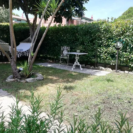 Casa de Férias Casa Nicolò Tirrenia